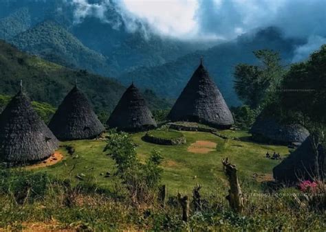 Menikmati Keelokan Desa Adat Wae Rebo Di Pulau Flores