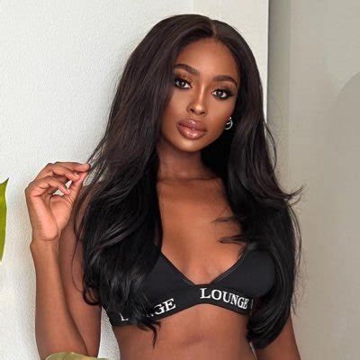 Hot Sexy MikeMGTV Bikini Pics