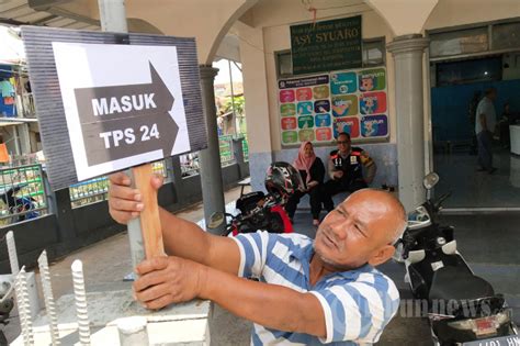 Persiapan TPS Pemilu 2024 Di Bandung Foto 4 1990486 TribunNews