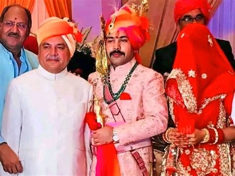 Central Minister Narendra Singh Tomar Son Wedding बिना बैंड बाजा और बारात के हुई केंद्रीय