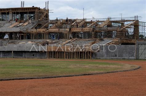 PEMBANGUNAN STADION BAROMBONG MAKASSAR ANTARA Foto