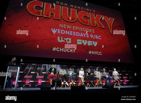 Jennifer Tilly Onstage At “chucky” Season 2 Cast Conversation And Exclusive Sneak Peek Panel