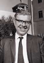 Who Was Fred Hoyle Cosmology Ideas