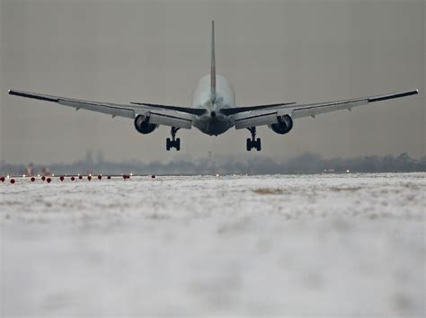 Freezing Rain Causes 100+ Flight Cancelations At Munich Airport