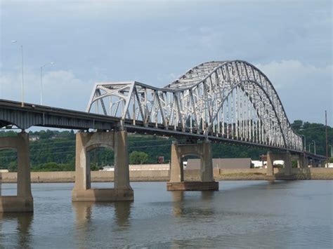 Julien Dubuque Bridge - HistoricBridges.org