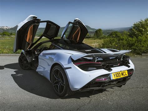 Фото Mclaren 720s Mclaren 720s 2018 вид сзади