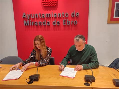 El IES Fray Pedro De Urbina Recibe Para Su Emisora 1 500 Euros De Las