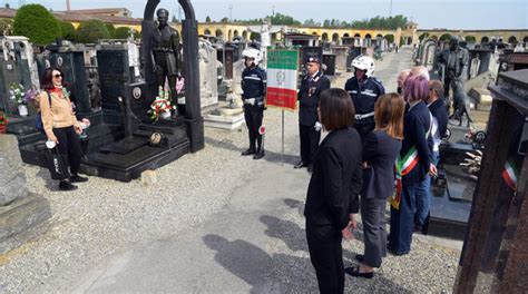 Liberazione Di Piacenza L Omaggio Ai Cippi Partigiani Foto Photogallery