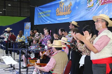 Con Gran Exito Se Presento El Grupo Folclorico Altue De Angol En La