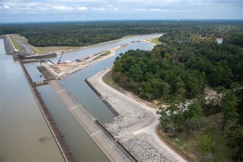 Aerial Photos Of Lake Houston Dam Dramatize Need For More Gates