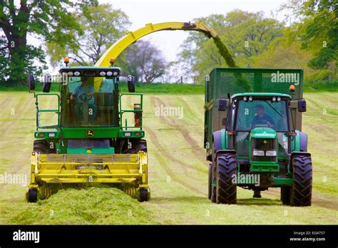 John Deere 7450 Self Propelled Forage Harvesters And Bailey Mechanical