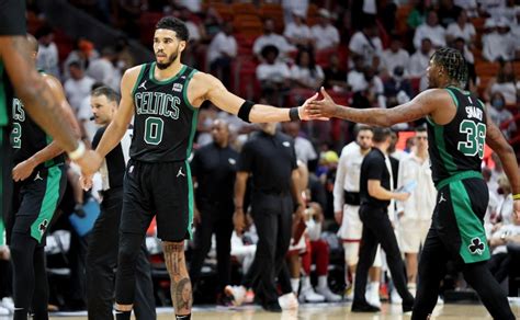 NBA Los Celtics Derrotan Al Heat Y Se Ponen A Una Victoria De La Final