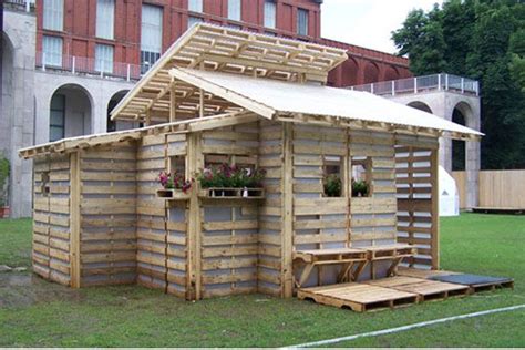 Pallet Houses Mainframe Review Pallet House Pallet House Plans