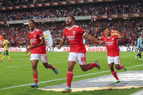 Benfica marca no último segundo do jogo e bate Vizela vídeo