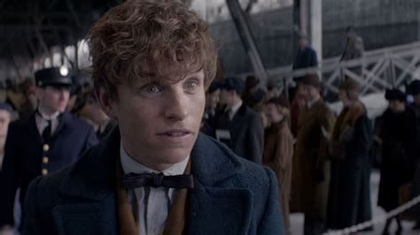 Eddie Redmayne Stars As Newt Scamander In The New Fantastic - Eddie Redmayne Harry Potter ...