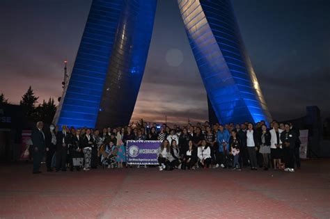 Iluminan De Azul Las Torres Bicentenario Para Conmemorar El D A Mundial