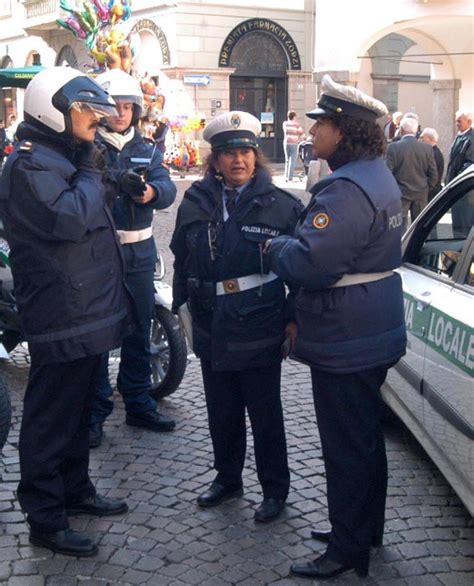 Abbiategrasso Polizia Locale In Festa Per La Patronale E Pioggia Di