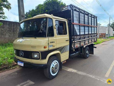 Caminhao Mercedes benz MB 708 usado à venda