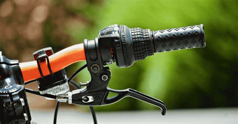 how to change bicycle handlebar grips