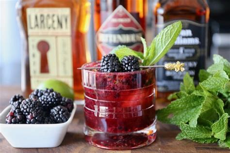 Blackberry Bourbon Whiskey Smash Cocktail Drink Recipe