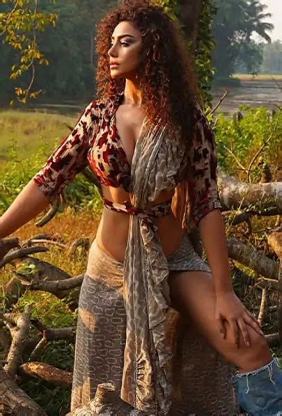 Mahek Chahal Top Hot Pics And Photo