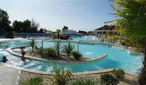 Camping Les Blancs Chênes 4 étoiles La Tranche sur Mer Toocamp