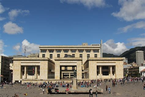 Reconstruyendo La Toma Y Retoma Del Palacio De Justicia