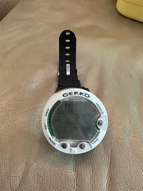 Suunto Gekko Dive Computer 潛水錶 運動產品 運動與體育 運動與體育 水上活動 Carousell