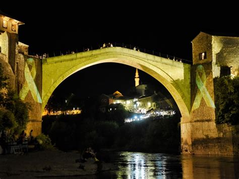 AL i Stari most u boji zlata za podršku djeci oboljeloj od raka