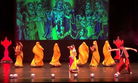 Traditional Folk Dance of Uttar Pradesh with Images