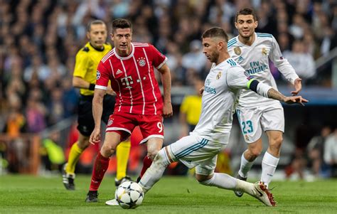 Real Madrids Players Tried To Lure Robert Lewandowski From Bayern Munich