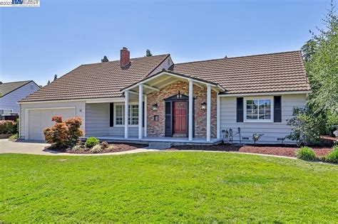 10 Tokay Ct Pleasant Hill Ca 94523 Mls 41035077 Redfin