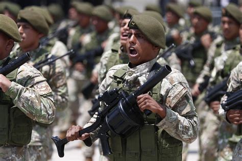 Militares y civiles serán condecorados con Medalla al Defensor de la