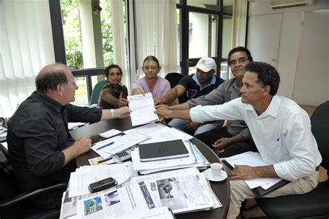 Produtores rurais dos assentamentos Vista Alegre e Terra Solidária