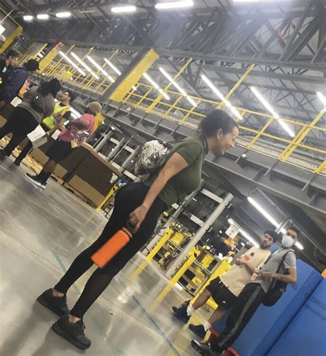 Insane Big Boobs Pawg Milf In Black Nike Pros At Work Spandex Leggings Yoga Pants Forum