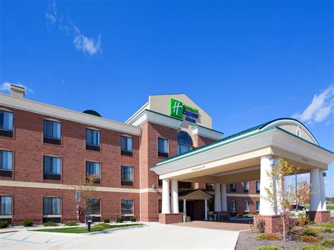 Holiday Inn Express And Suites Chesterfield Selfridge Area Hotel By Ihg