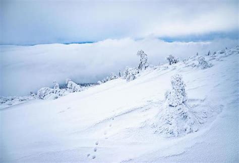 Snow Mountains Stock Photos, Images and Backgrounds for Free Download