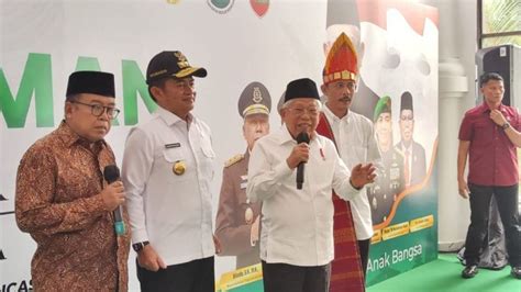 Wapres Maruf Amin Capres Unggah Kebiasaan Salat Jangan Diartikan