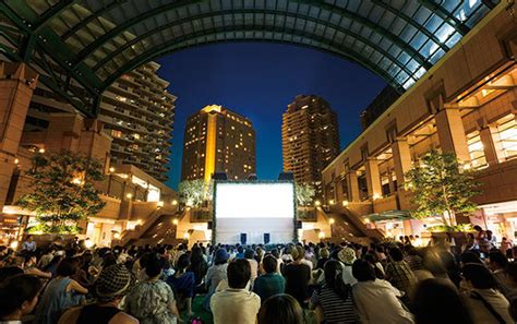 夏の夜空の下で映画鑑賞【野外シネマイベント6選】 音楽フェス・洋楽情報のandmore（アンドモア）