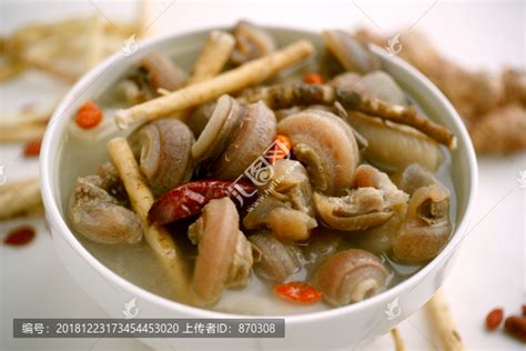 特写牛鞭滋补汤中国菜系食品餐饮摄影汇图网