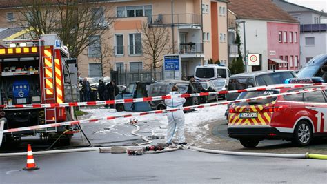 Bewaffneter Berfall Auf Geldtransporter In Saarlouis T Ter Auf Der