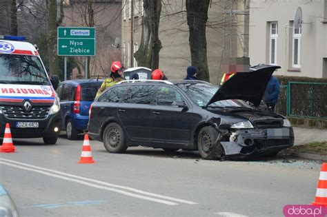 Zderzenie Skody I Toyoty Na Wroc Awskiej