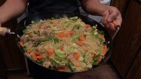 Filipino Pancit Bihon Canton Recipe Youtube