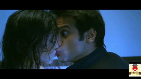 Hot Kissing Scenes Of Sunny Leone In Ragini Mms Ultra Hd Youtube