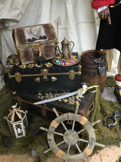 Pin by Donna Stovesand on Boo - The Haunted Shack | Pirate halloween