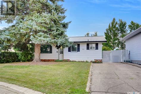 943 Hawthorne Crescent Moose Jaw Sold House Ovlix