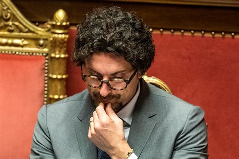 Danilo Toninelli Sfiducia Respinta Ma Lega E Matteo Salvini Lo