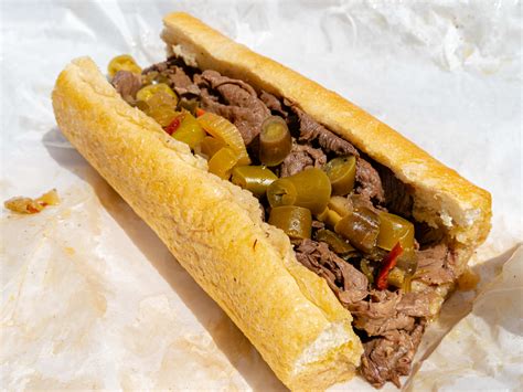 Enjoy the best Italian beef at portillo's & barnelli's glendale heights 25
