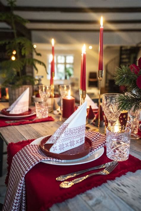 Slik Kan Bordet Pyntes Til Jul Bordpynt Til Jul Julemiddag Jul