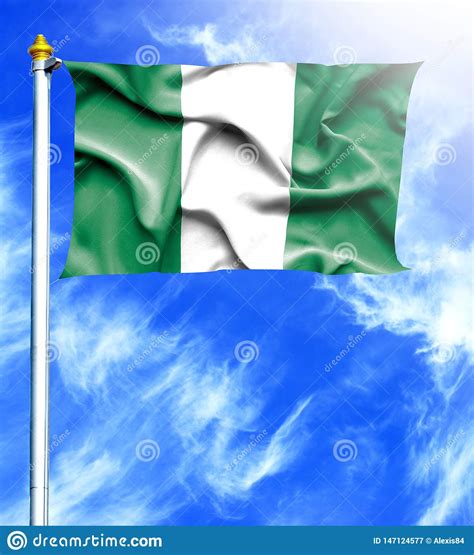 Cielo Azul Y Palo Con La Bandera Que Agita Colgada De Nigeria Stock De